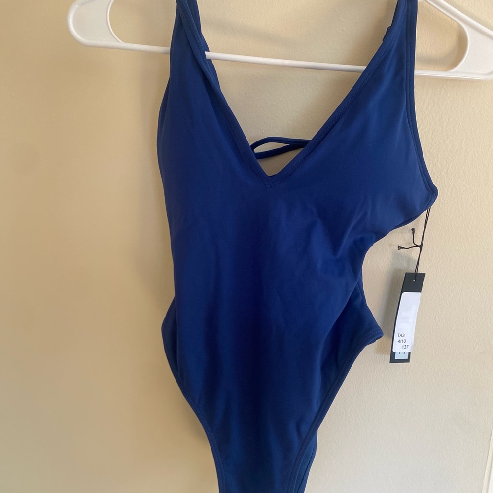 TA3 Hi Cut Plungey XS Short